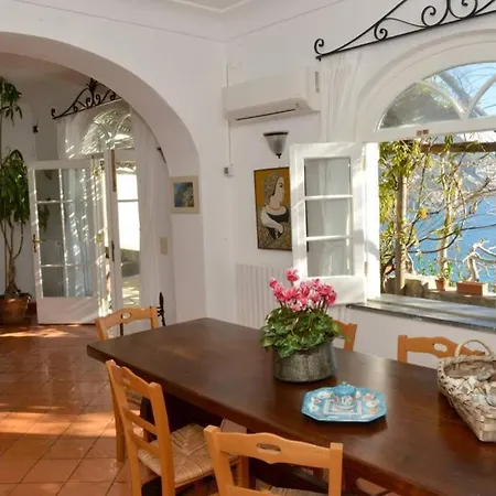 Villa Paradiso *